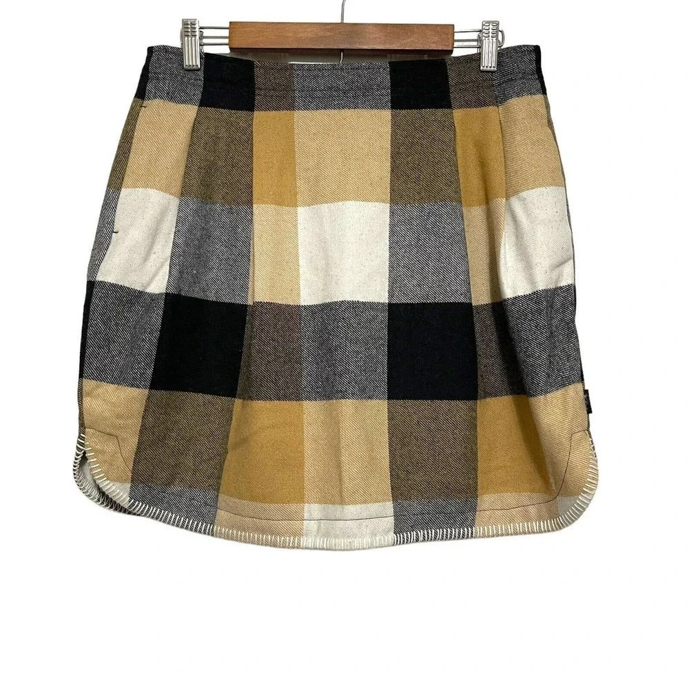 Woolrich Skirt Womens Wool Blend 10 Tan Black Plaid Blanket Stitch Preppy Cabin